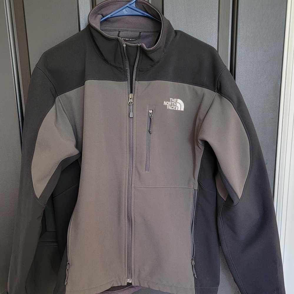Northface Men's jacket size small